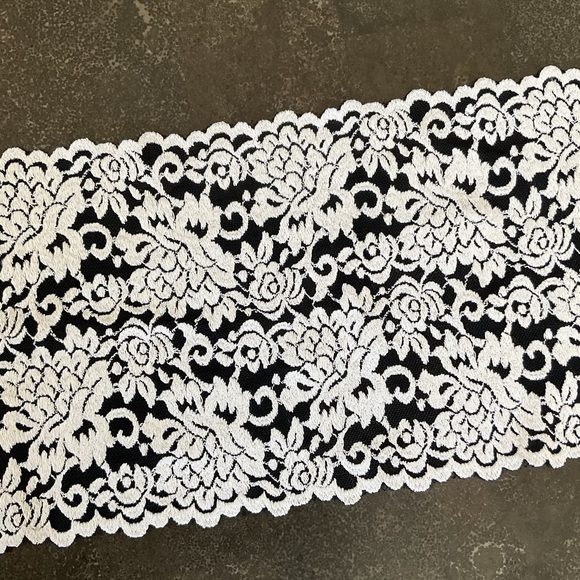 3 yards black & white stretch lace embroidered floral apparel fabric trim - Picture 1 of 7